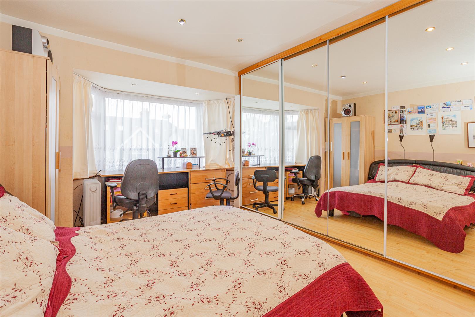 Edgwarebury Gardens, Edgware Taylor Hawkins